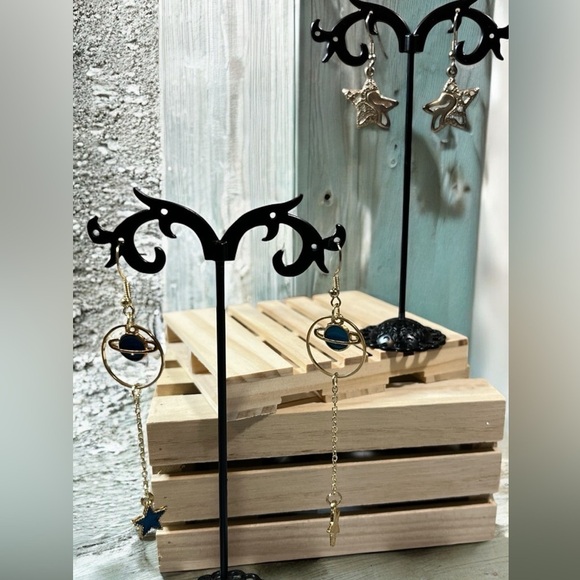 OUT OF THIS WORLD EARRING BUNDLE!! - Picture 2 of 5